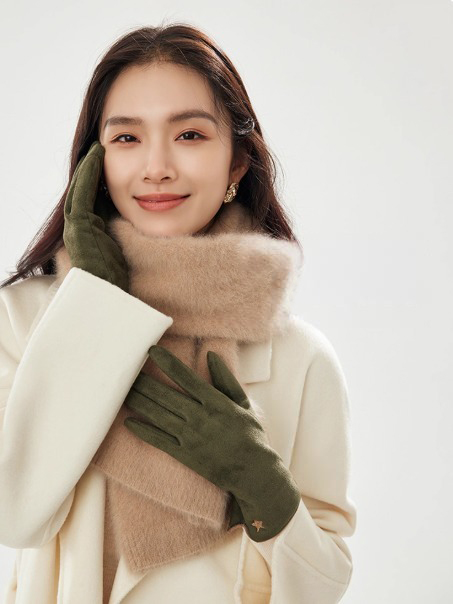 スマホ対応で冬季需要が高い実用手袋商品画像