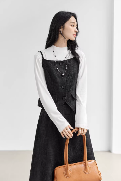 ジャンパースカートタイプのセットアップの商品画像