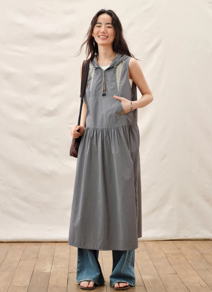 軽量・通気・防風フード付きロングワンピース商品画像