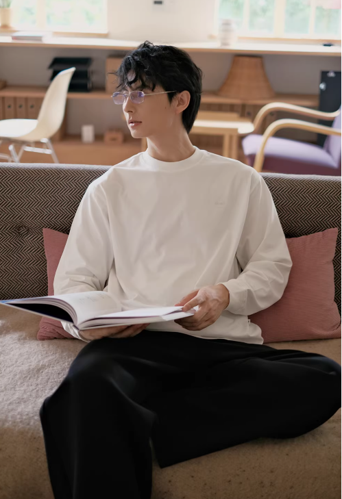 UV50+・吸湿速乾・抗菌加工の高機能ロングスリーブTコーディネート例