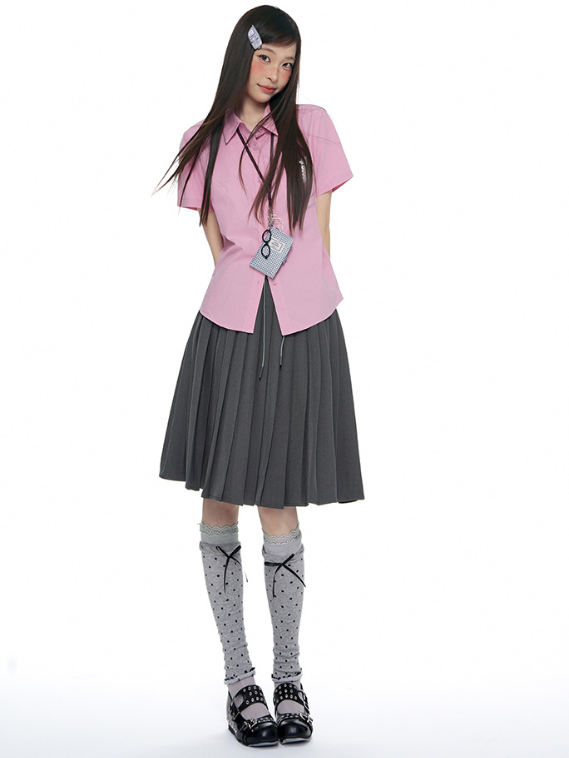 グレーのプリーツスカートの商品画像
