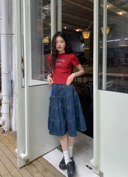 ロゴプリントコンパクト赤Tシャツ商品画像